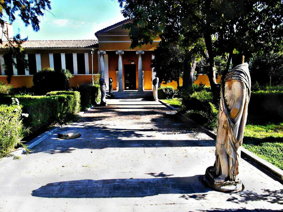 Helen - The Spartan Home Luaran gambar